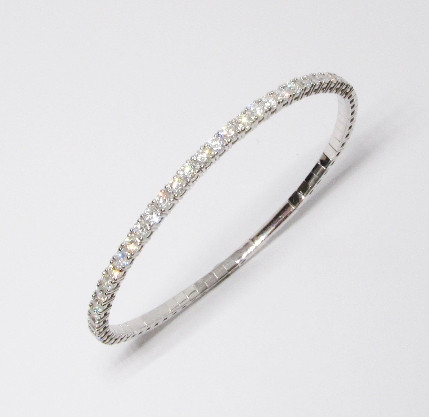 14k White Gold Flexible Bangle