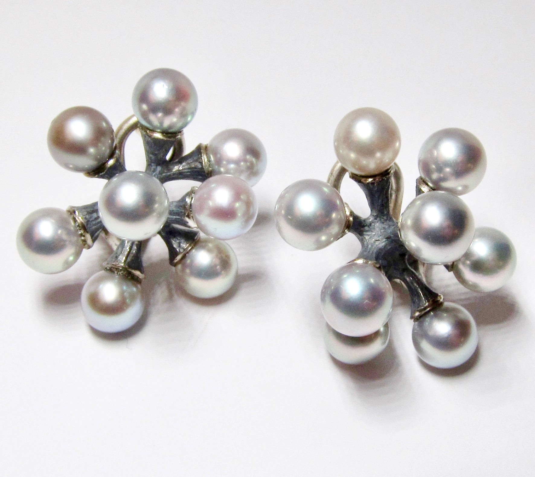 Small Pearl Jack Earrrings, Grey