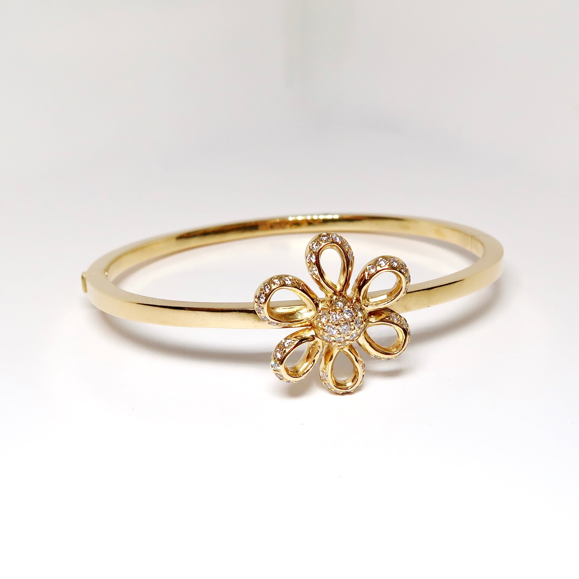 Yellow Gold Diamond Flower Bangle