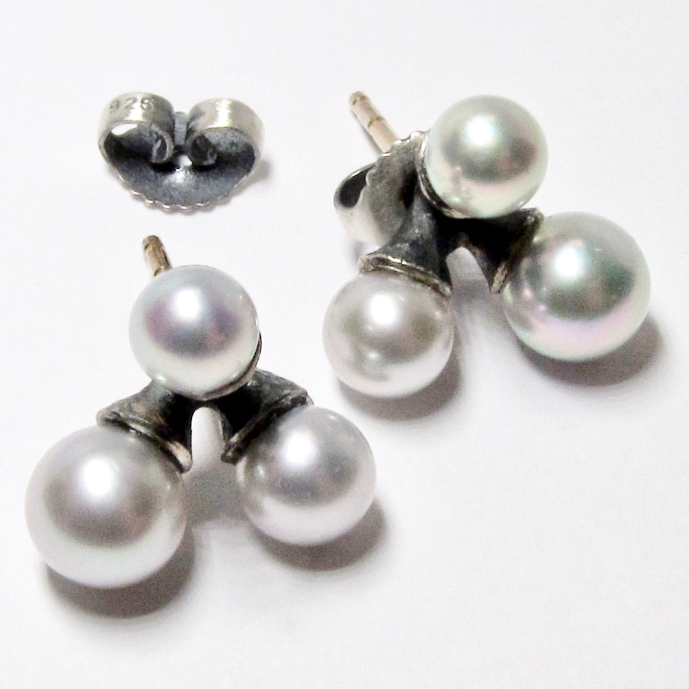 Trio Jacks, Grey Akoya Pearl Earrings