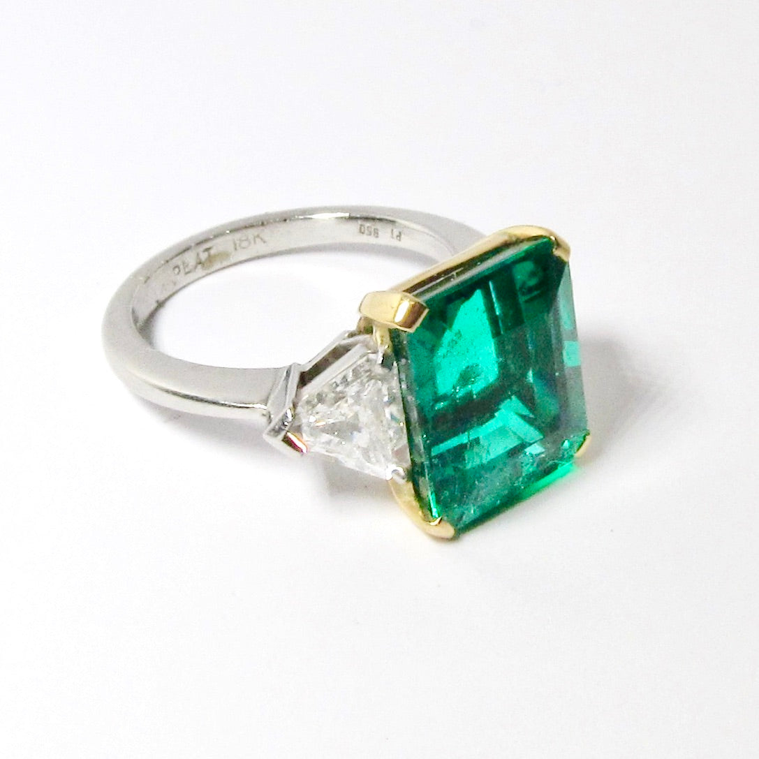 Emerald & Diamond Ring