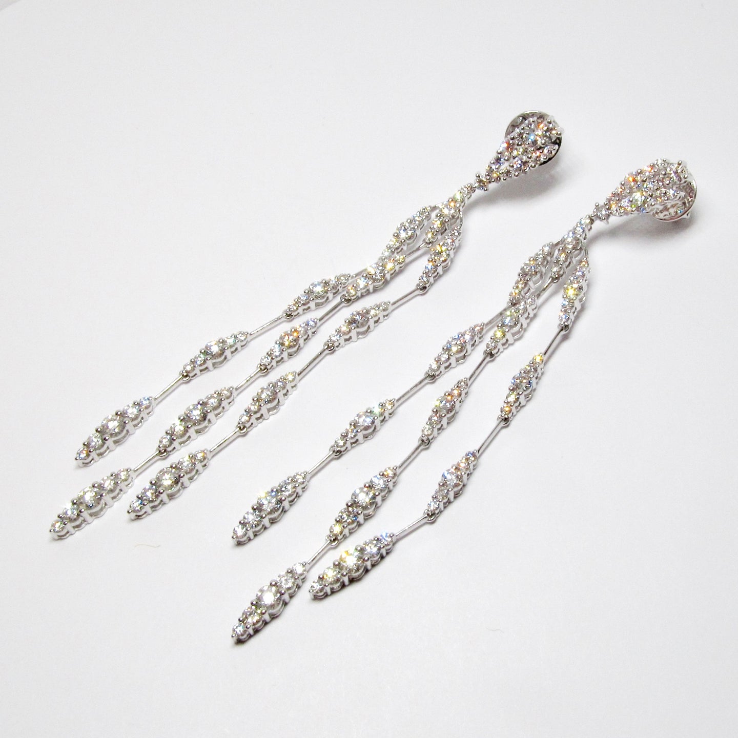 18k White Gold River Diamond Earrings
