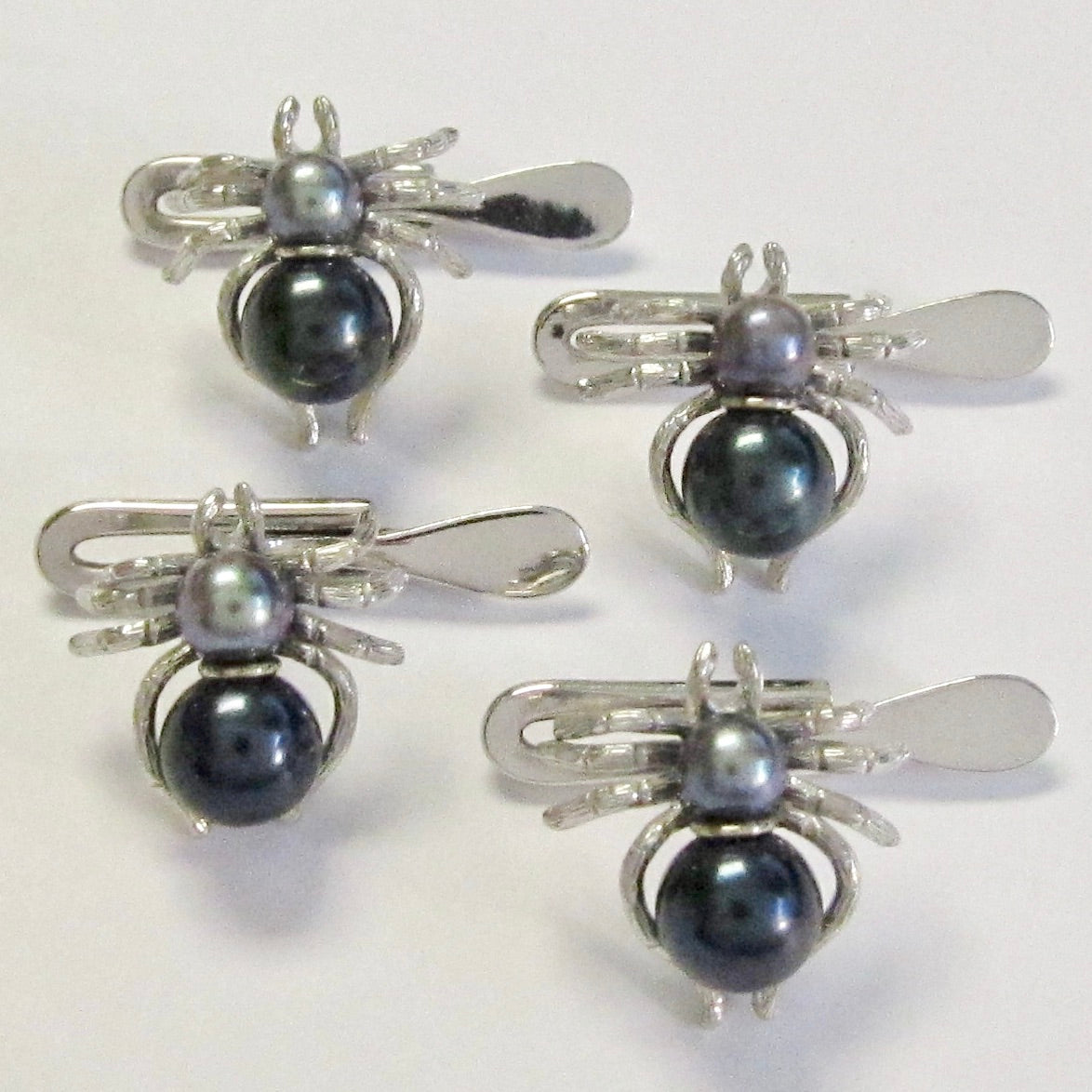 18k White Gold Black Pearl Spider Shirt Studs