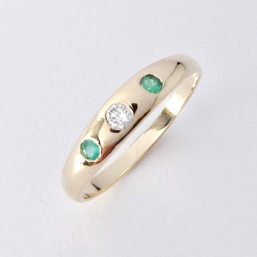 14k Yellow Gold Emerald Gypsy Ring