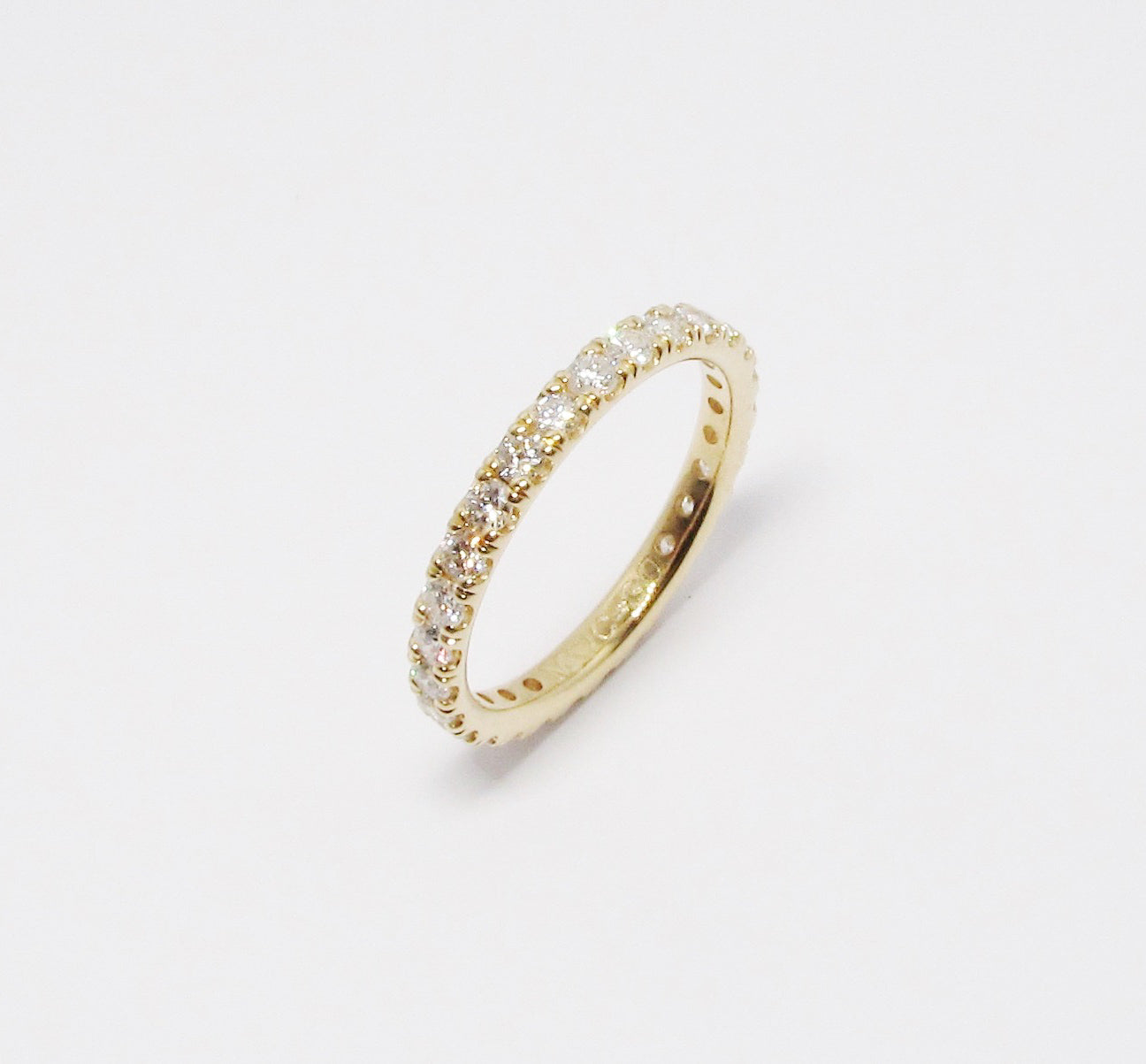 18k Yellow Gold Diamond Eternity Band