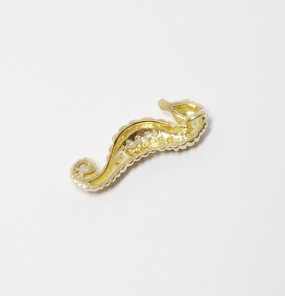 18k Yellow Gold Single Small Seahorse Pendant