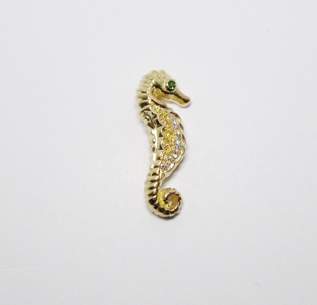 18k Yellow Gold Single Small Seahorse Pendant