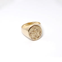 Load image into Gallery viewer, Yellow Gold Crest Ring
