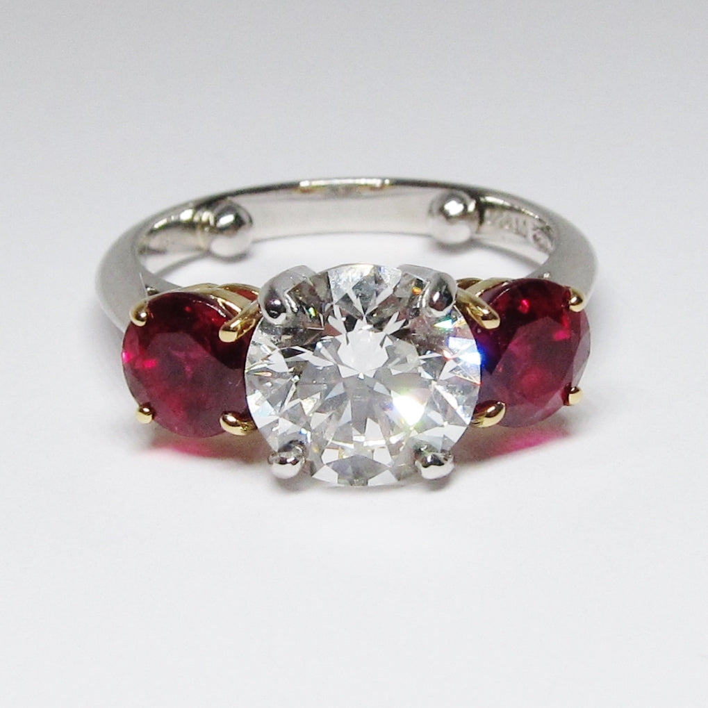 Round Diamond 3-Stone Ring