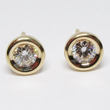 Load image into Gallery viewer, 18k Gold Stud Earrings (Available in White and Yellow Gold)
