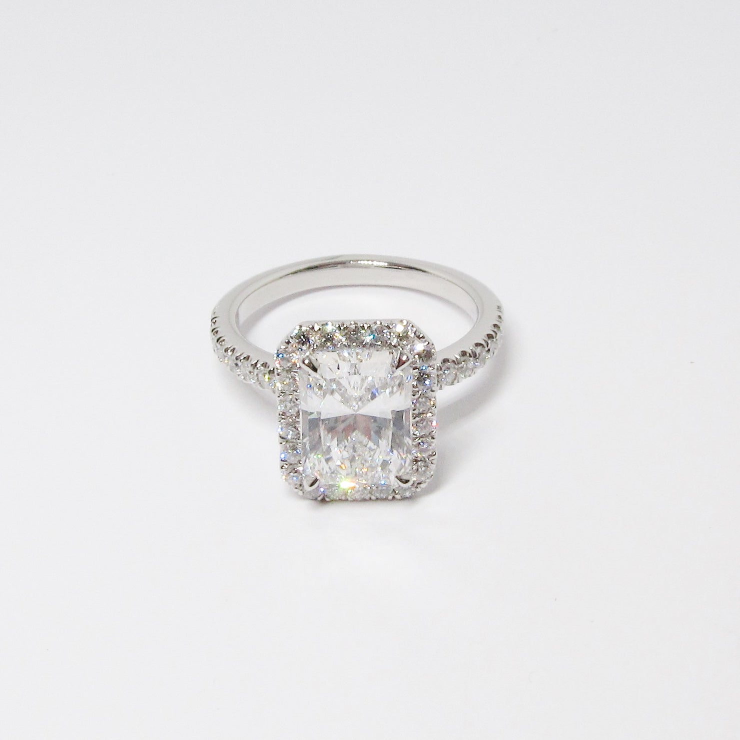 Platinum Setting for Radiant Diamond Solitaire Ring