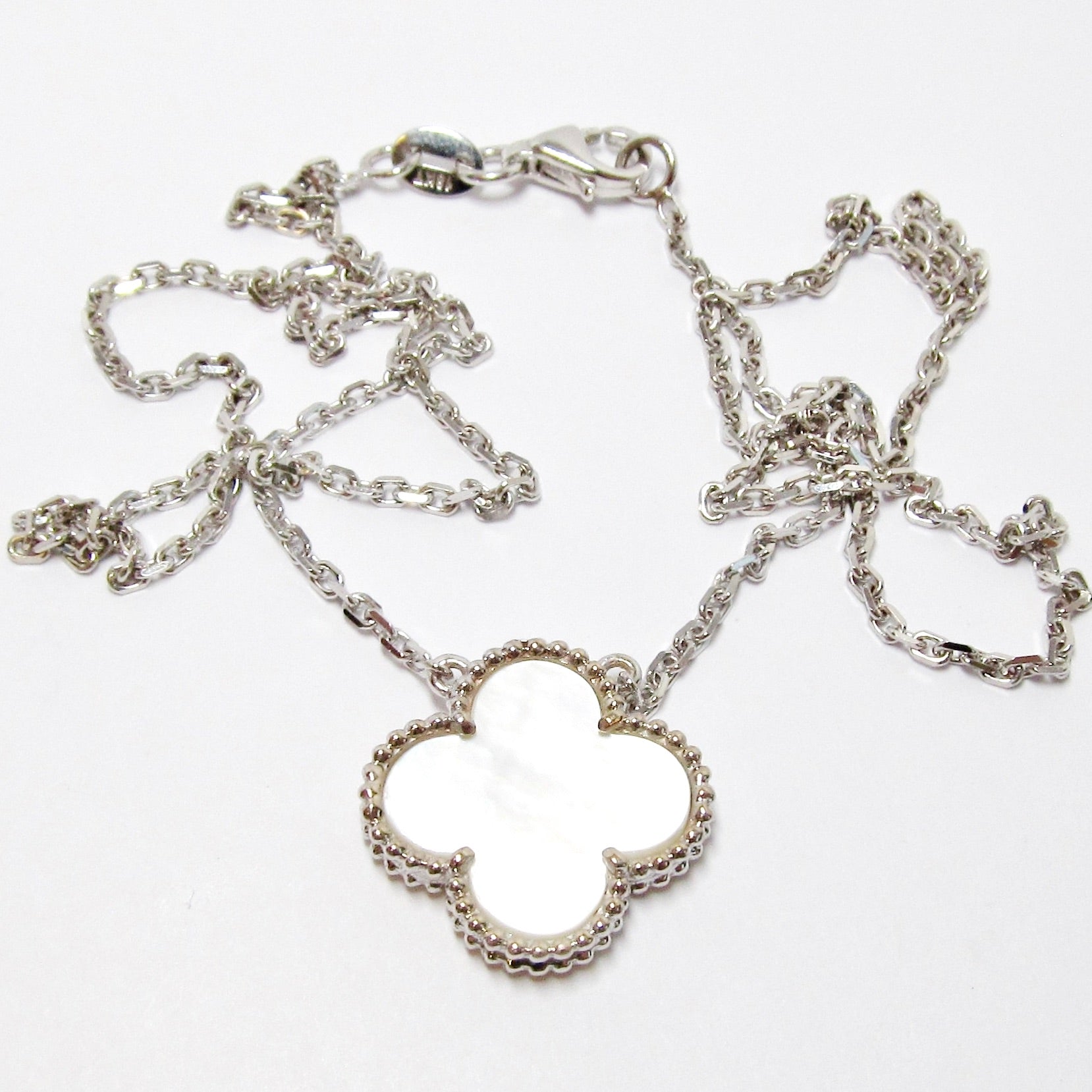 Mother of Pearl Pendant Necklace