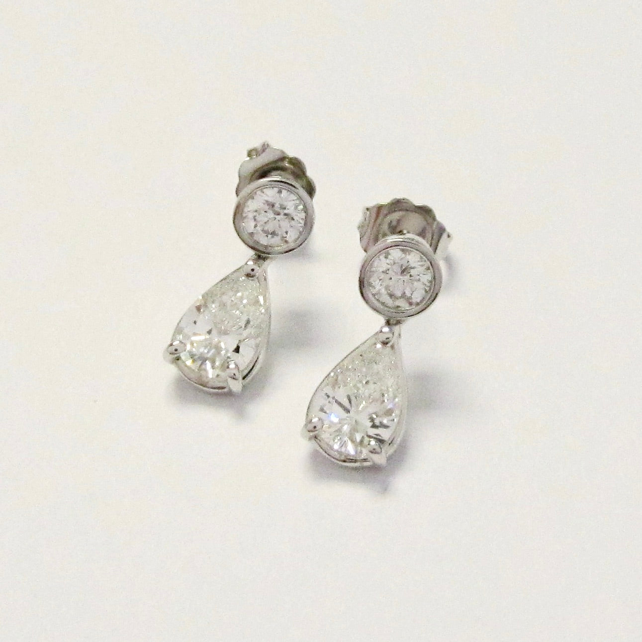 1.90ctw Pear Shape Diamond Drop Earrings