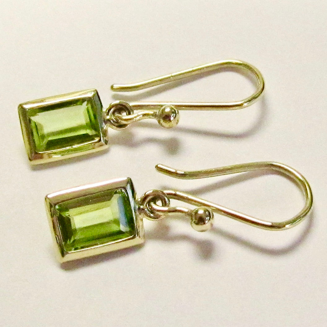 14k Yellow Gold Peridot Earrings