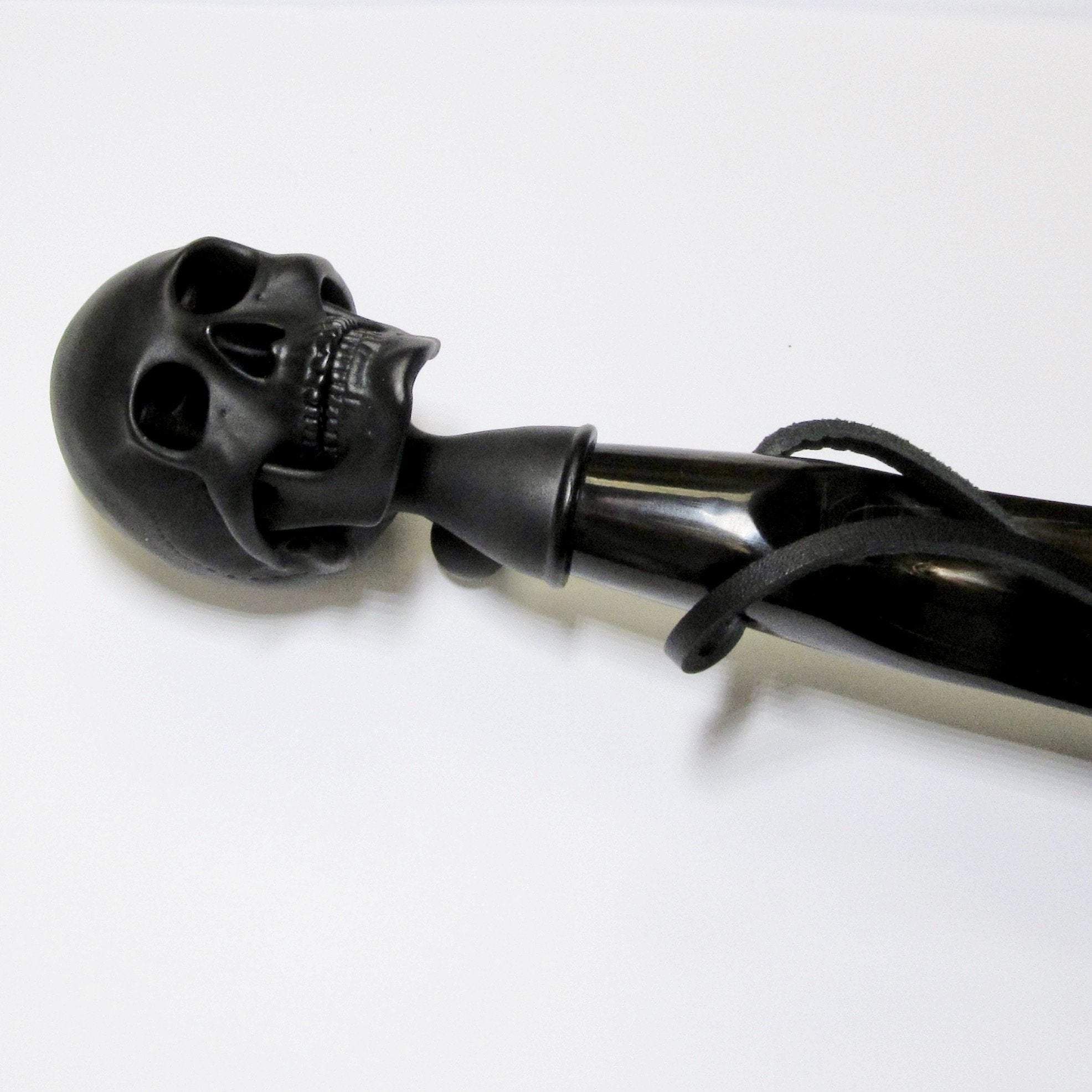 Black Skull Shoe Horn