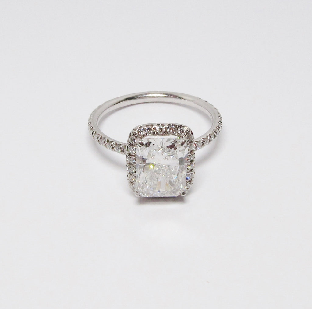 Radiant Cut Diamond Ring