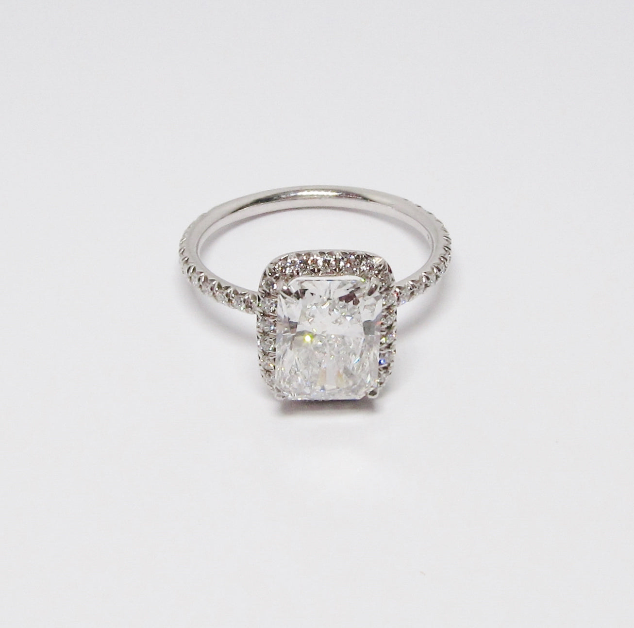 Radiant Cut Diamond Ring
