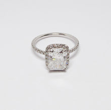 Load image into Gallery viewer, Radiant Cut Diamond Ring
