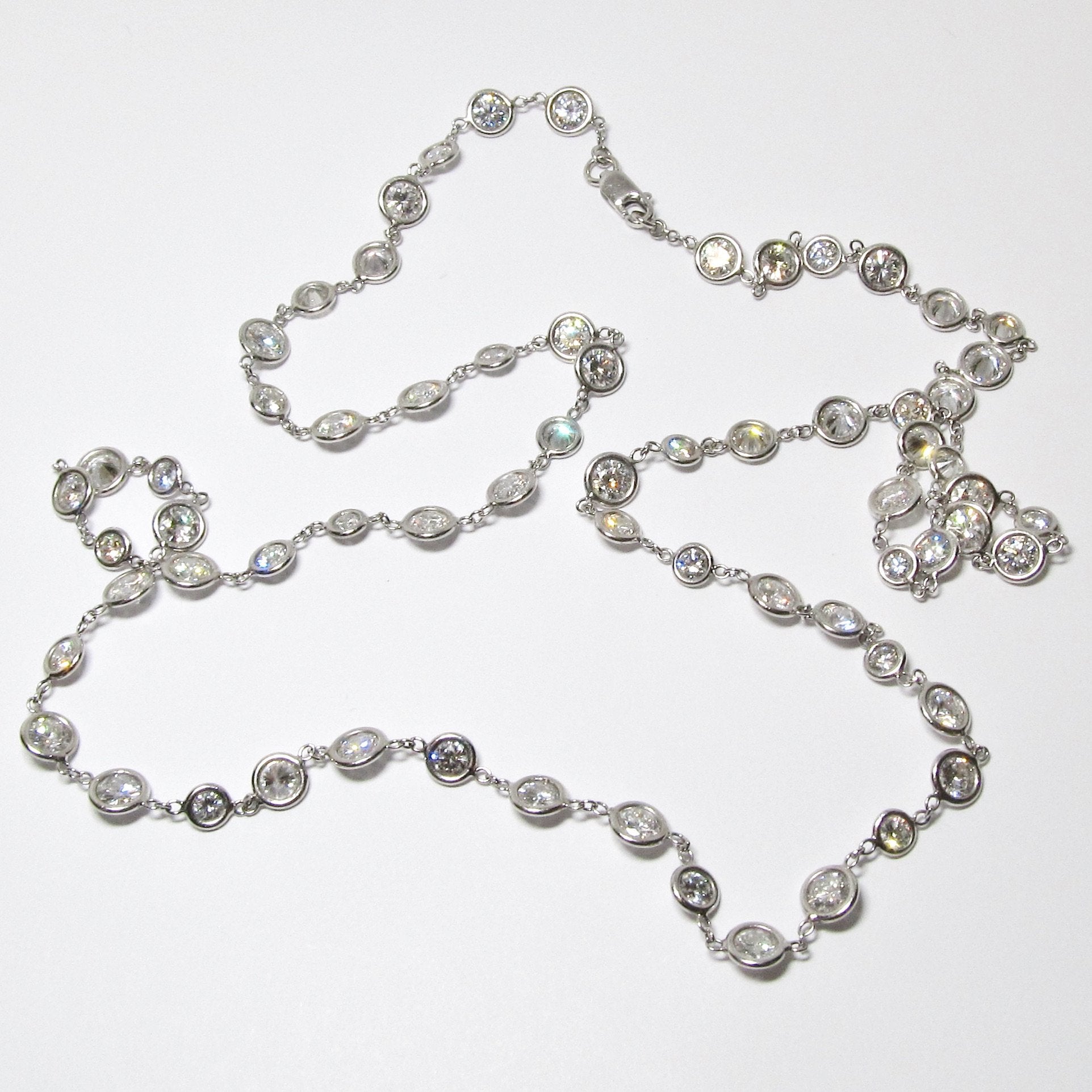 18k White Gold Diamond Necklace