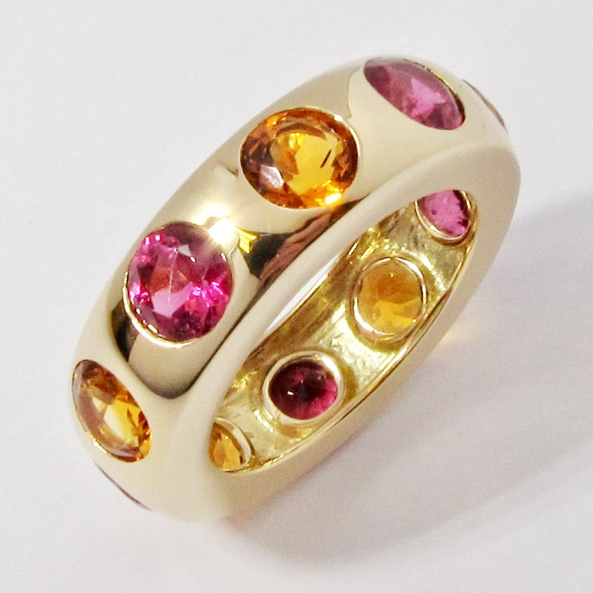 'Gossip' Face Round 5.5 mm Ruby Ring