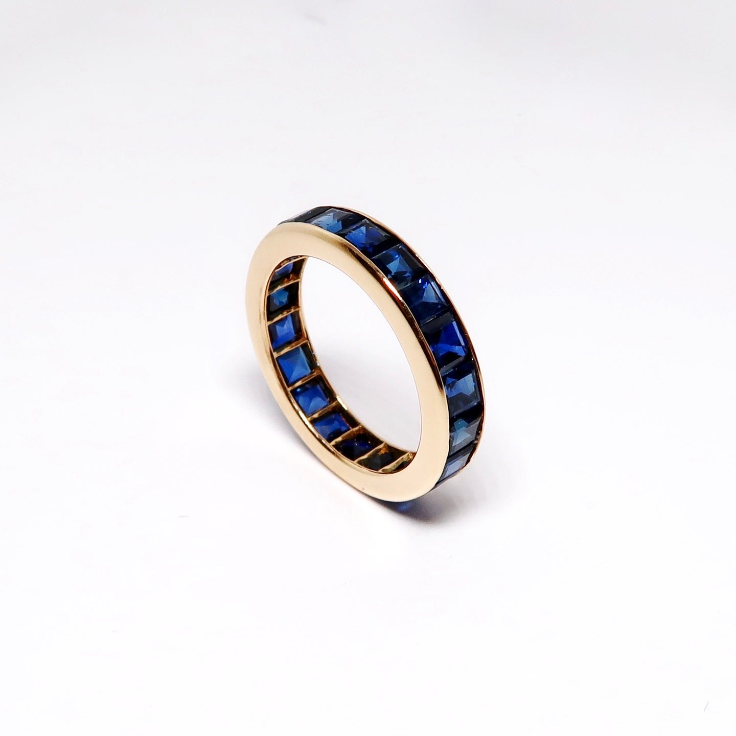 18k Yellow Gold Square Sapphire Guard Ring