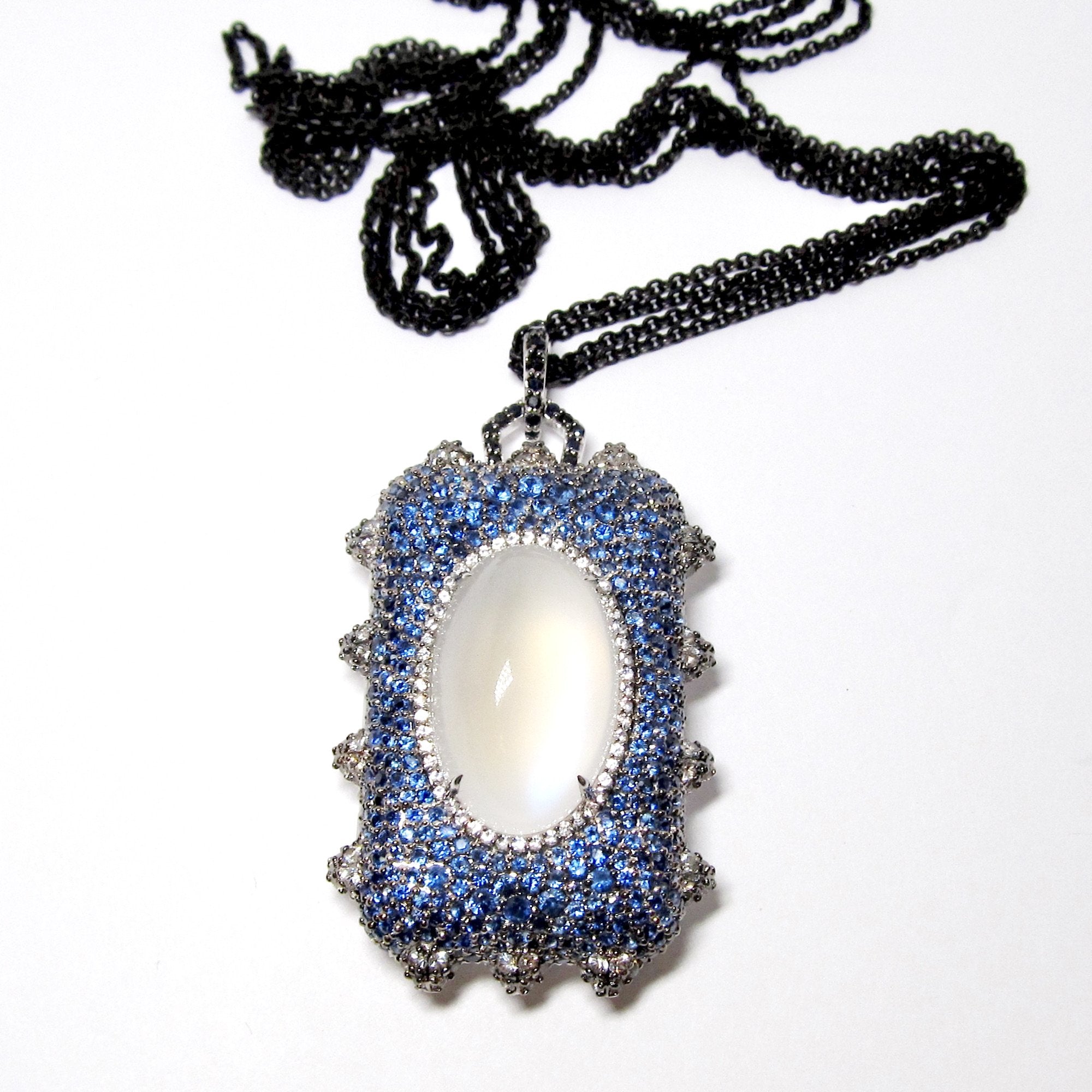 18k White Gold Locket with Blue Moonstone
