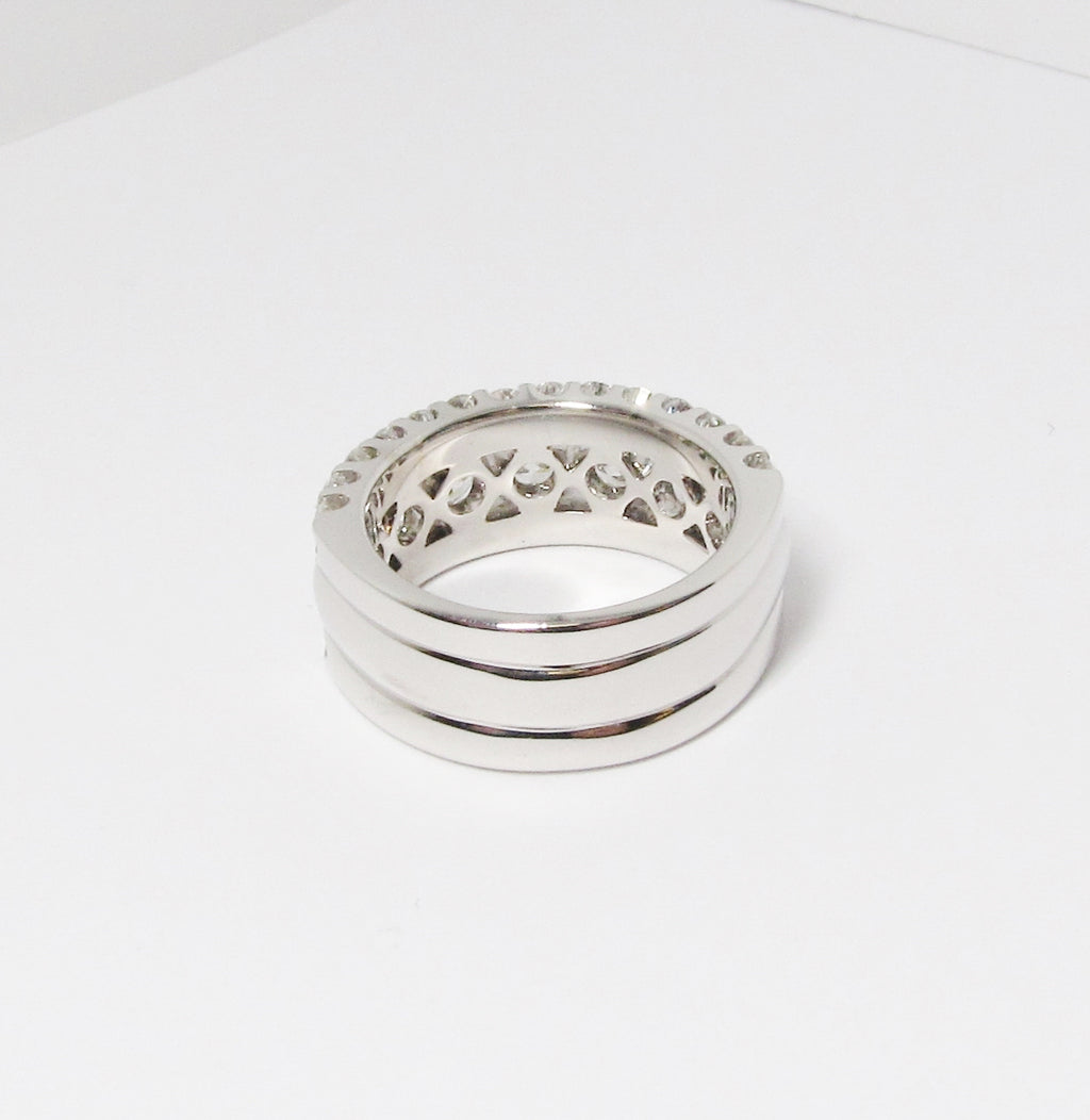 18k White Gold Diamond Band