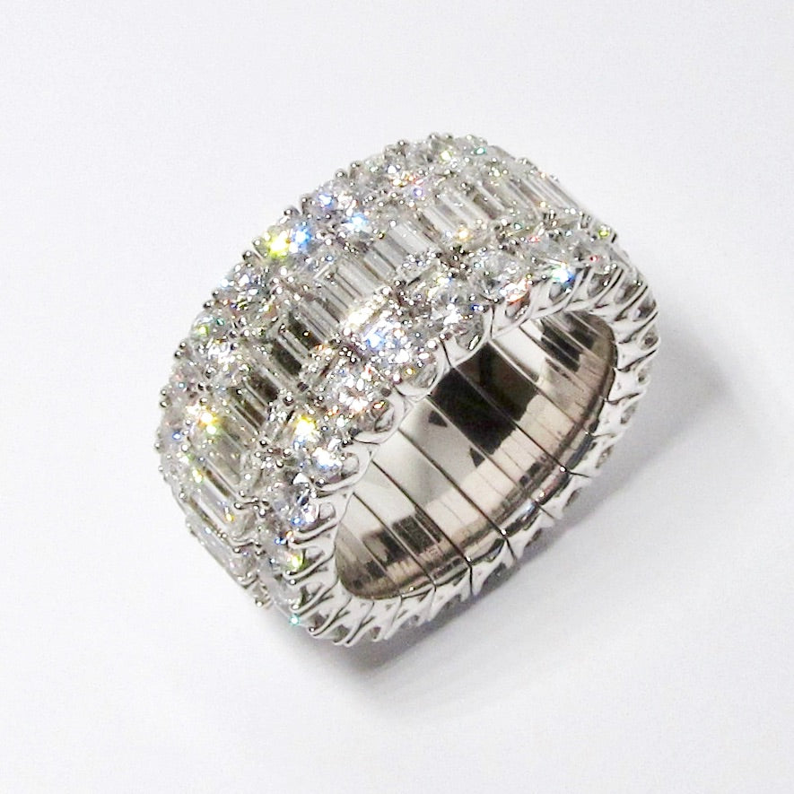 18k White Gold Emerald Cut & Round Diamond Expanding Ring