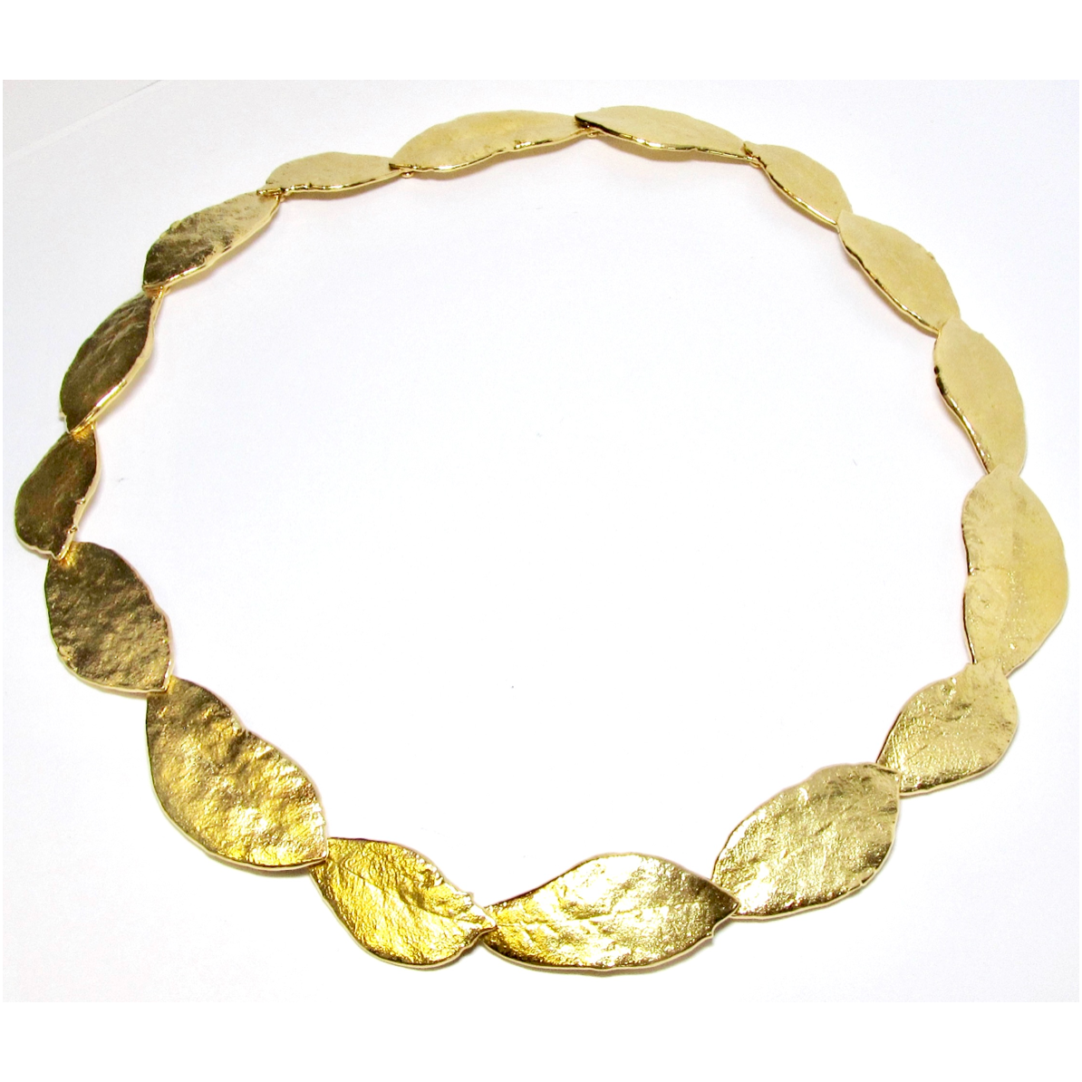 19k Yellow Gold Southern Oak Leaf Necklace