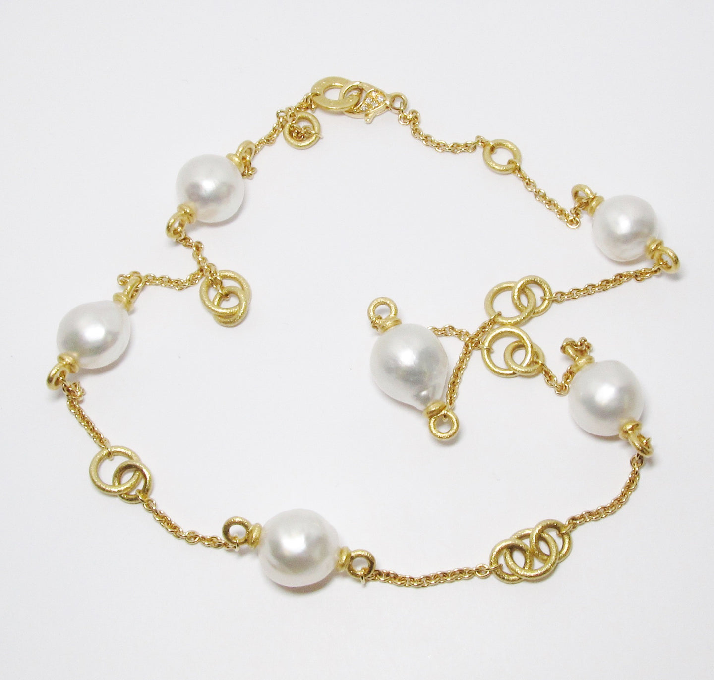 18k Yellow Gold Chain Link Necklace with Fresh Water Pearls