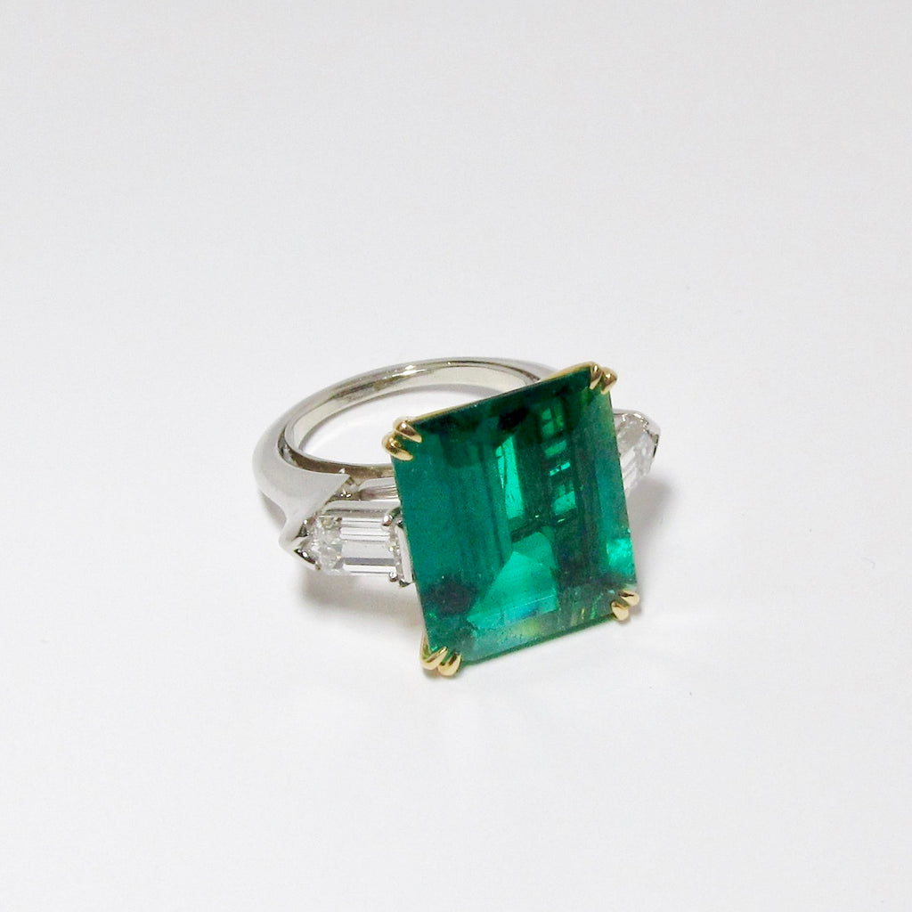 Emerald & Diamond Ring