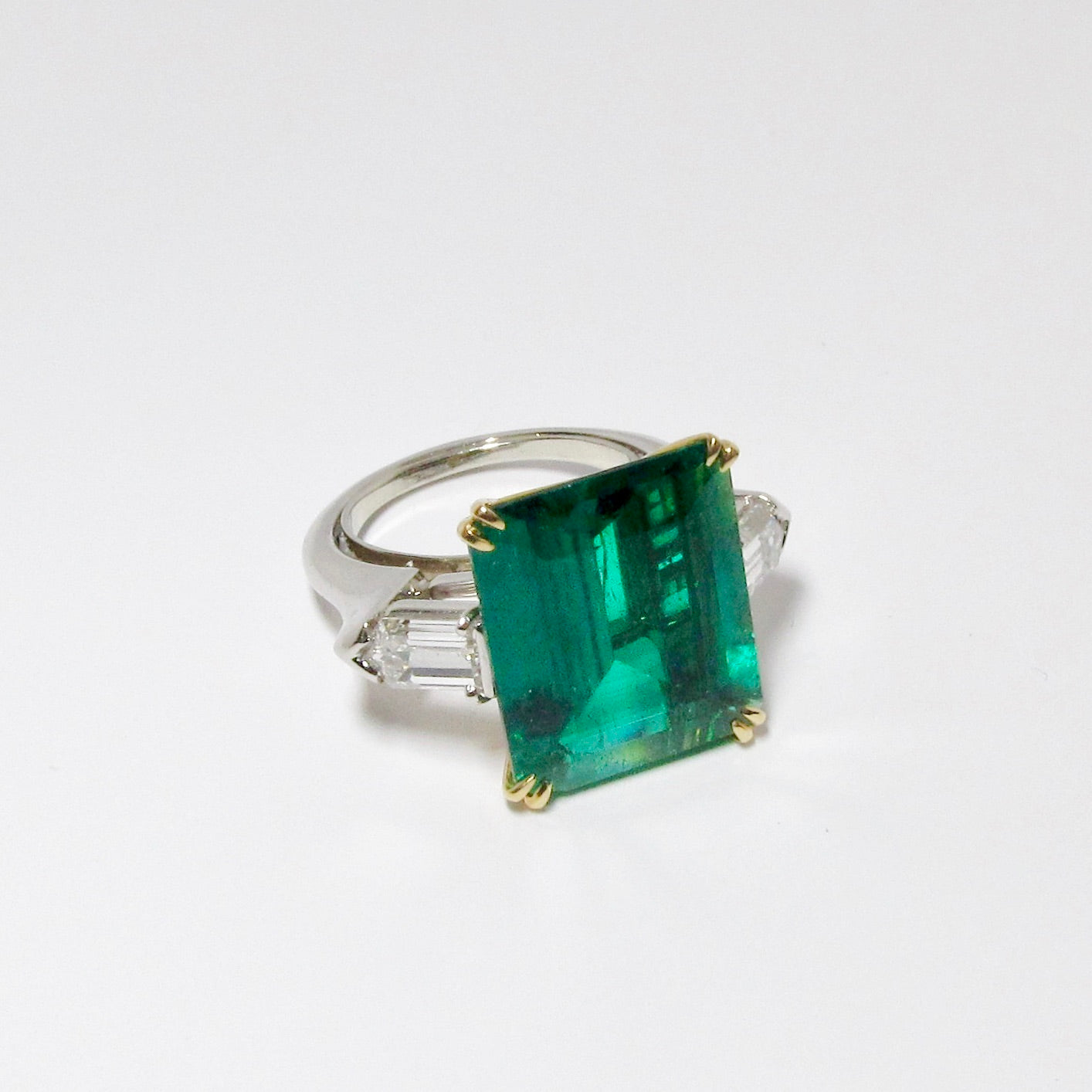 Emerald & Diamond Ring