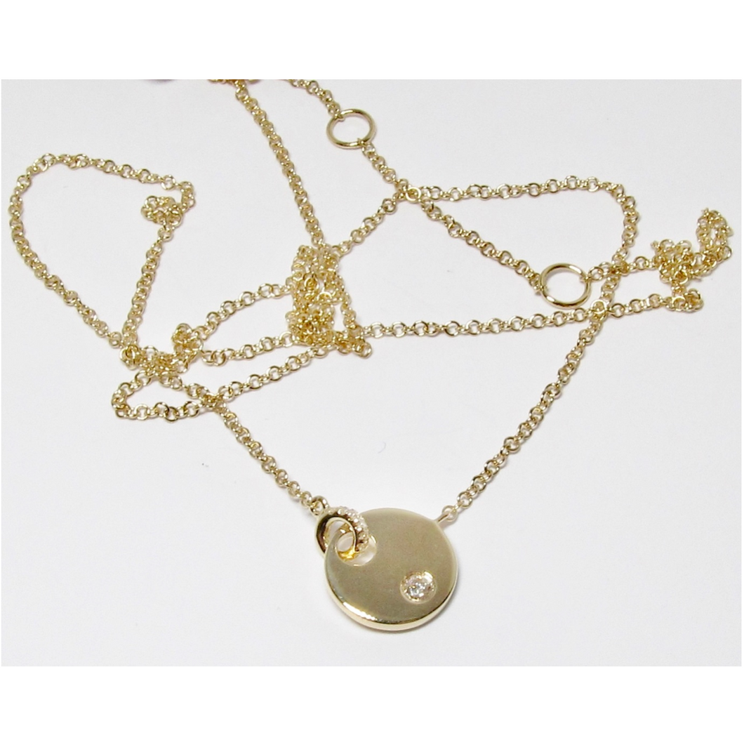 14k Yellow Gold Small Round Pendant Necklace