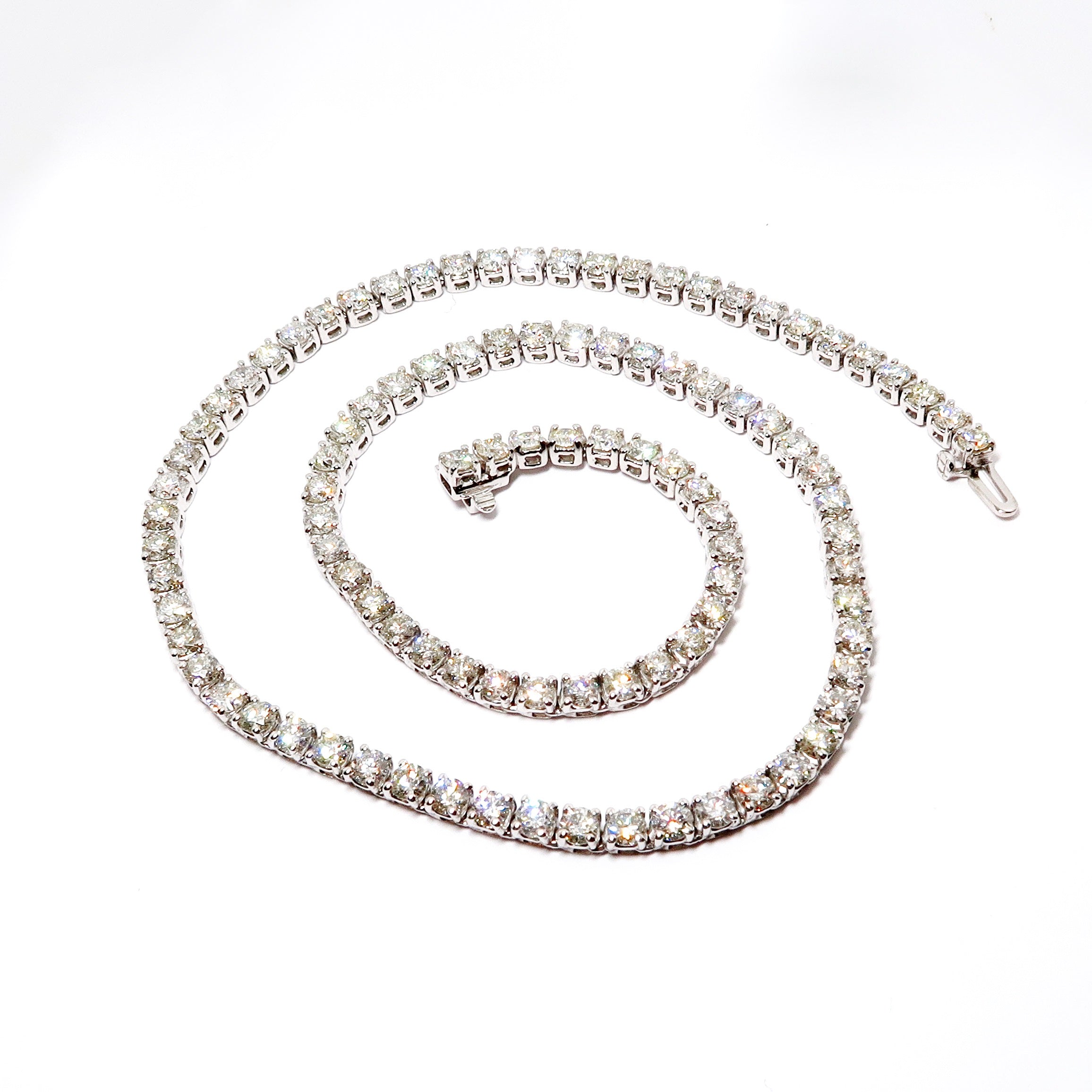 Round Diamond Straight Line Necklace