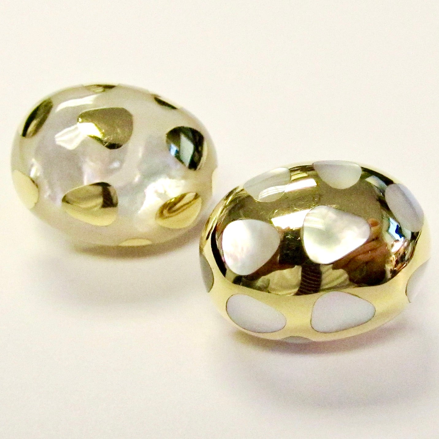 Oval Shape Earrings, Mother of Pearl