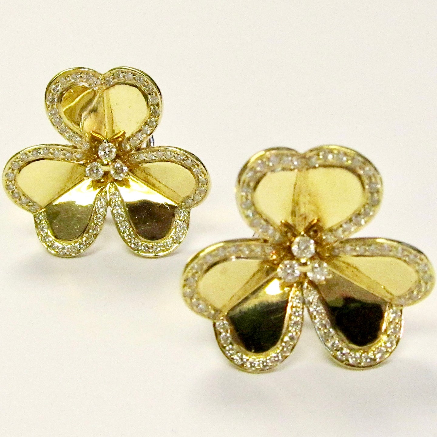 Flower Earring w/ Diamond Fringes