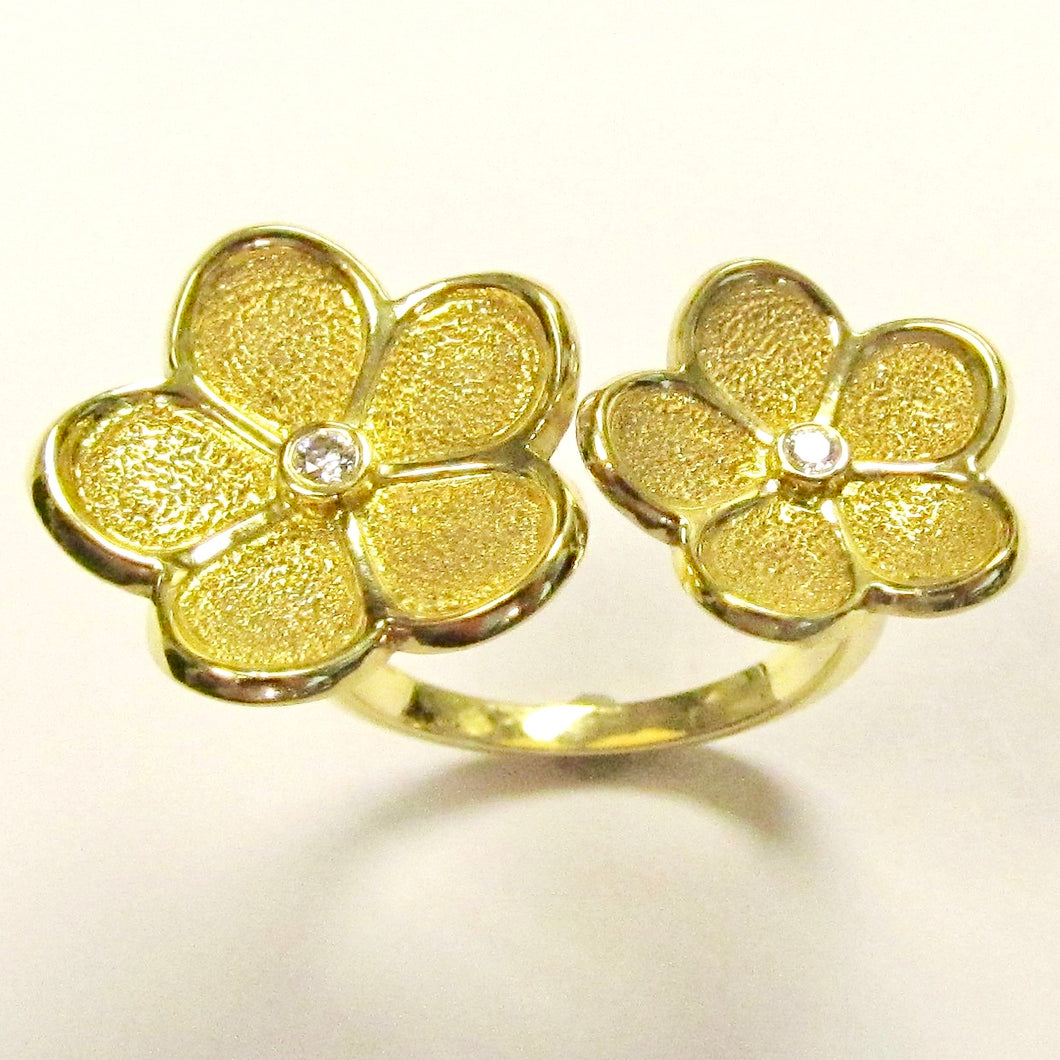 Boutique Floating Daisy Ring