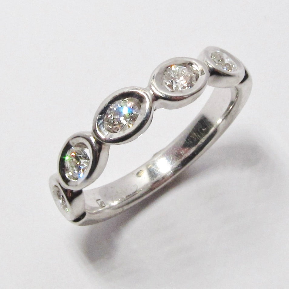18k White Gold & 5 Diamond Oasis Ring