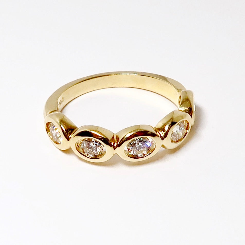 18k Yellow Gold Diamond Oasis Band Ring