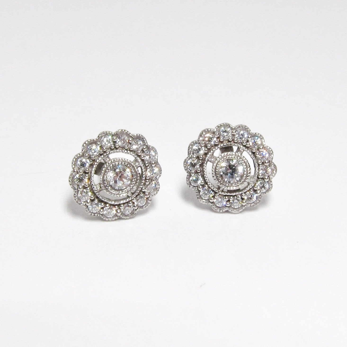 18k White Gold Diamond Earrings