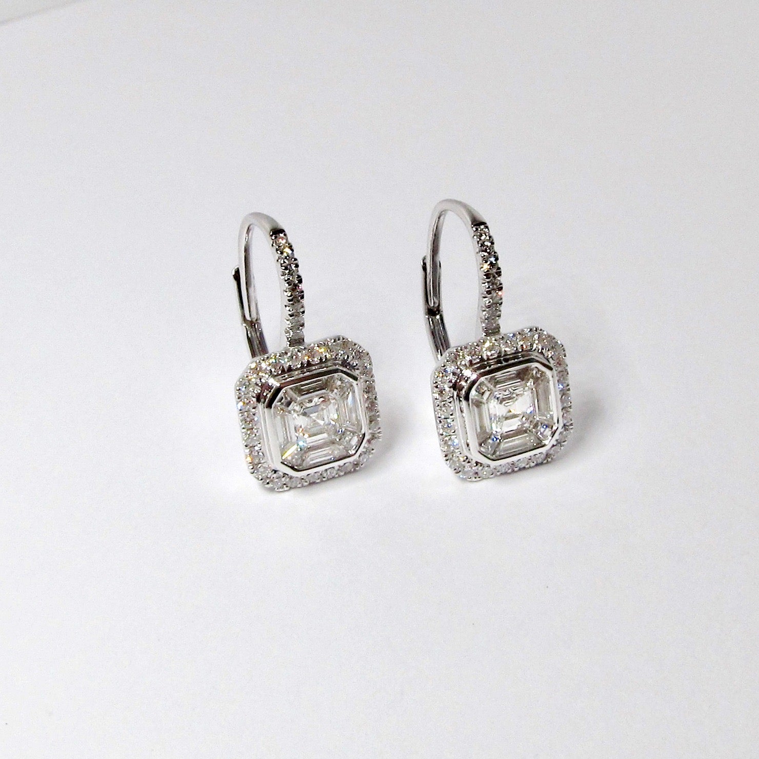 18k White Gold Fancy Diamond Earrings