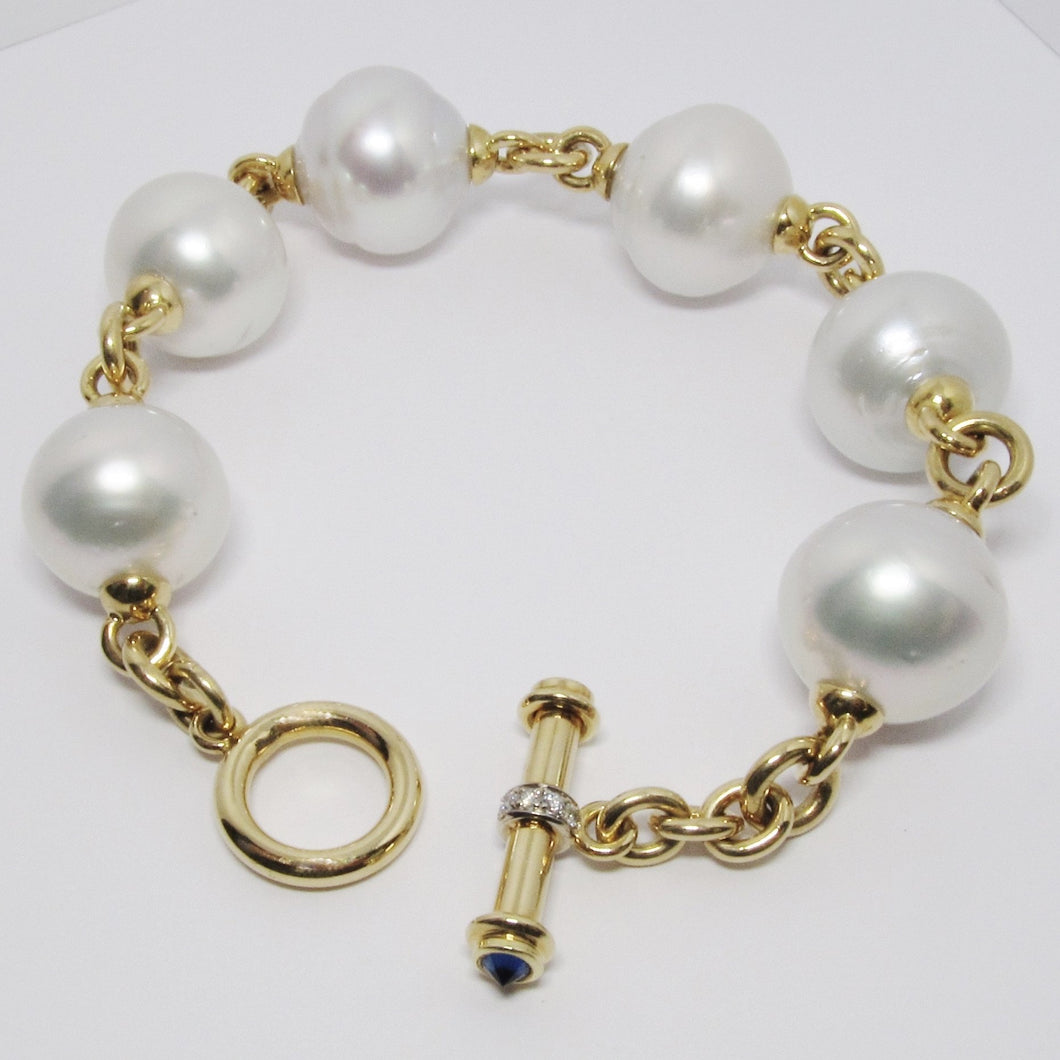 18k Yellow Gold & Baroque Pearl Bracelet