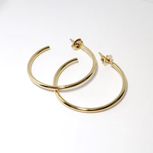 Load image into Gallery viewer, Yellow Gold Hoop Earrings

